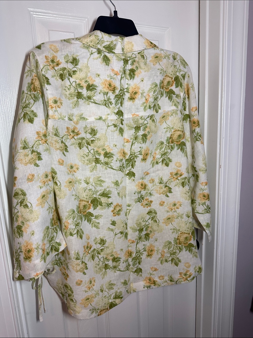 Laura Ashley Cream Linen Floral Blouse with Yellow Roses and Green Foliage 0016 - Picture 5 of 6
